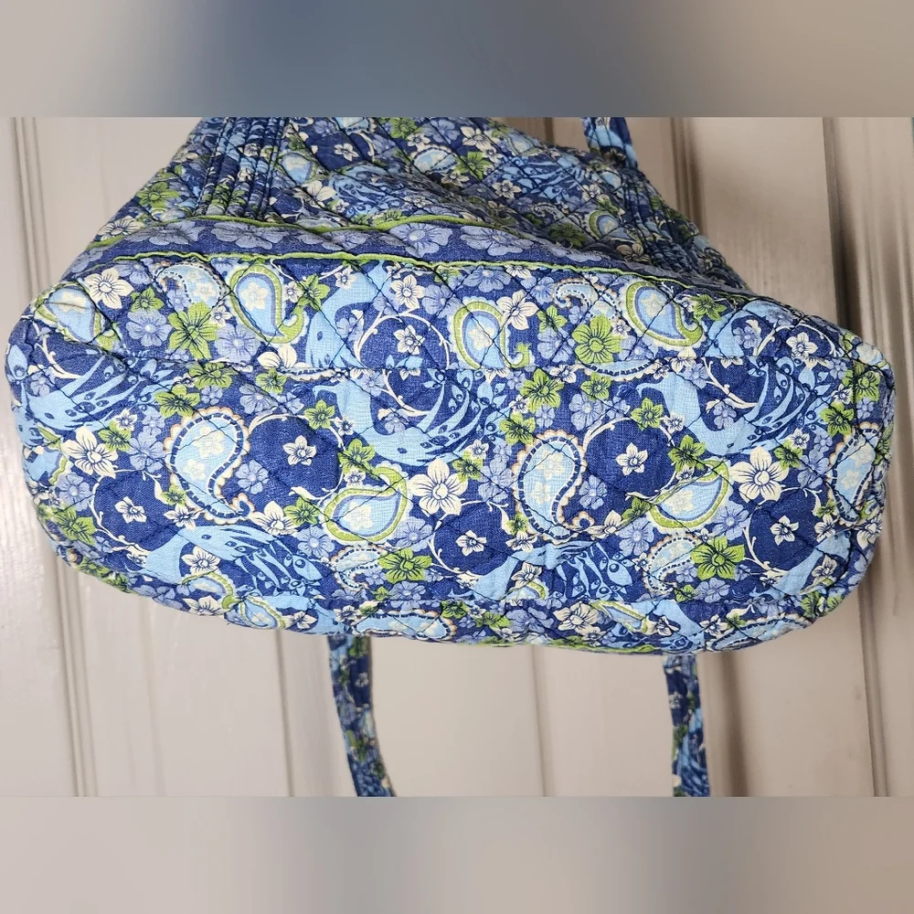 Debra Grogan Design Quilted Floral Purse